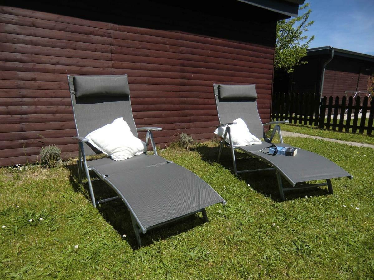 Boeltser Hus Ferienwohnungen Mit Strandkorb Und Kamin 10 Gehminuten Zum Kurtaxefreien Sandstrand Kraksdorf Luaran gambar